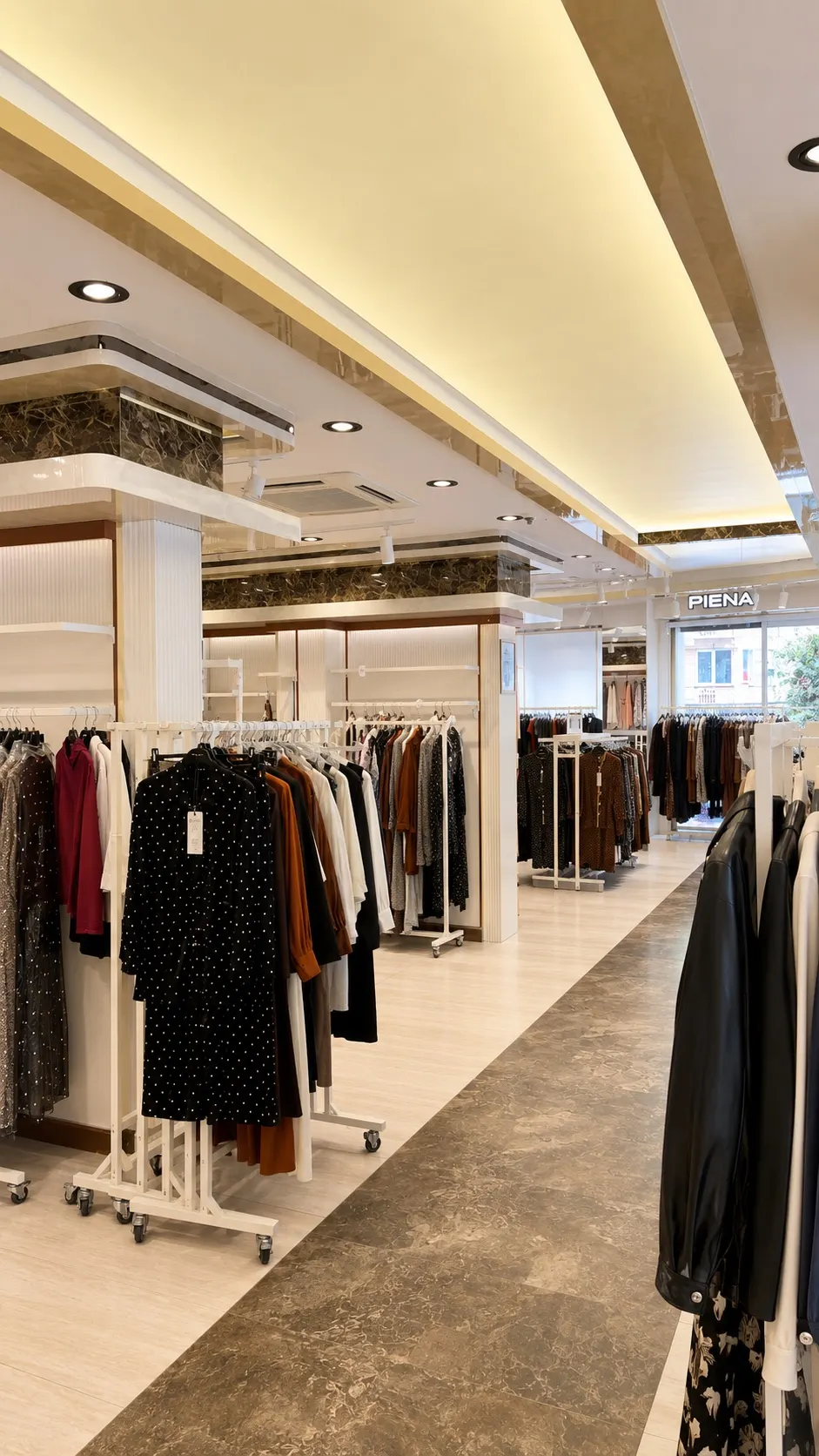 ALBA Multibrand toptan mağaza giriş katı
